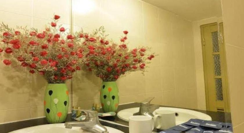 Hanoi Serenity Hotel 2 Exteriör bild